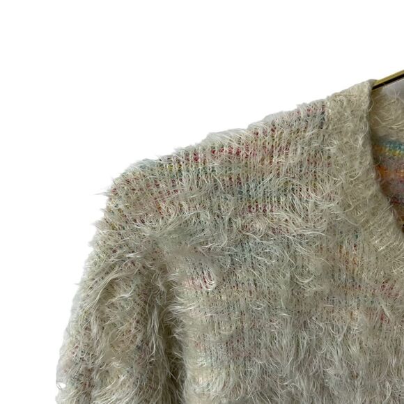 Le Lis Hashtag "Love" Eyelash Oversized Sweater Size Small - Picture 8 of 12